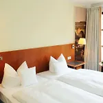 Schloss Eckberg 4*