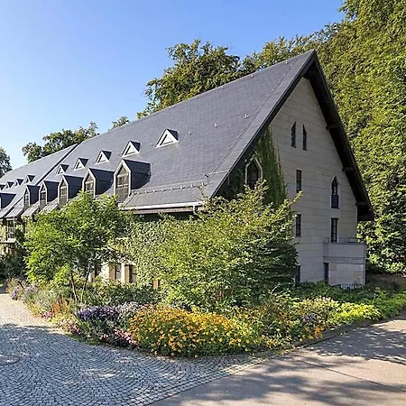 فندق Schloss Eckberg 4*