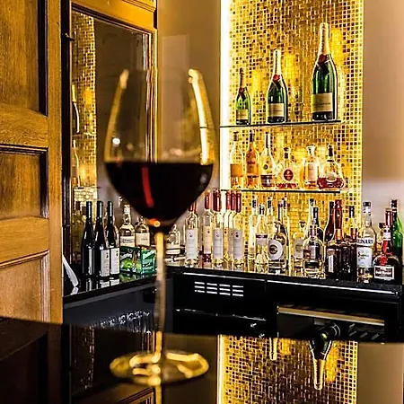 Schloss Eckberg 4* دريسدن