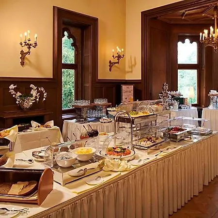 Schloss Eckberg فندق 4*