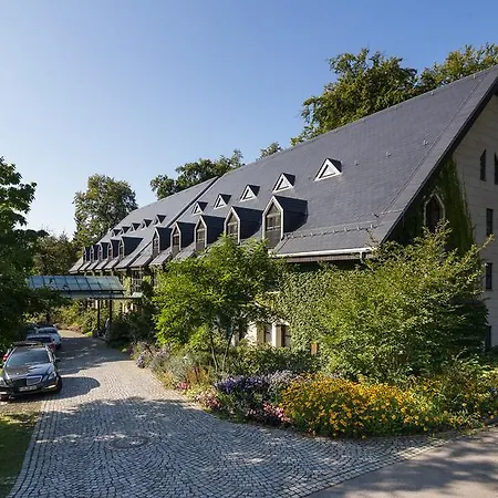 Schloss Eckberg Hotell 4*