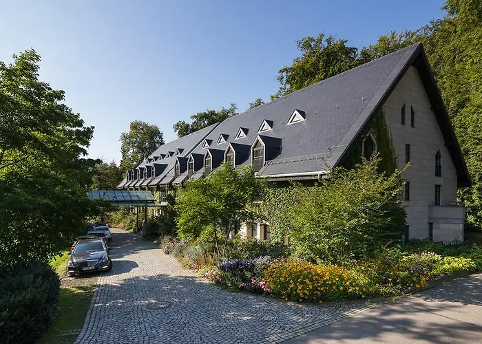 Schloss Eckberg מלון 4*