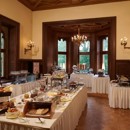 Schloss Eckberg 4*