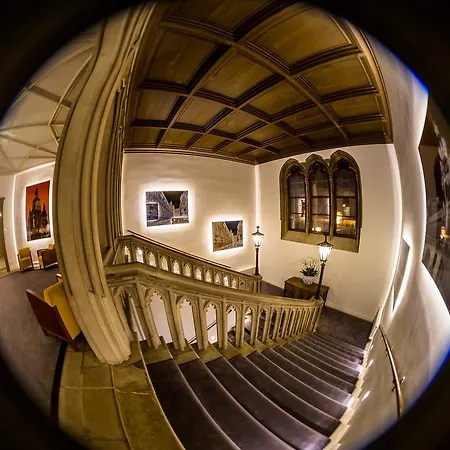 Ξενοδοχείο Schloss Eckberg 4*