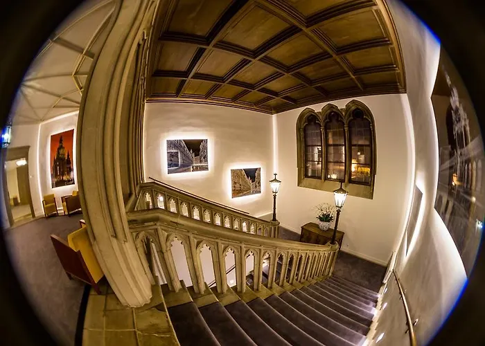 Отель Schloss Eckberg 4*