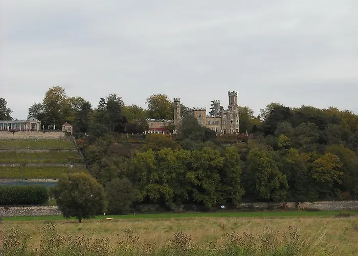 Schloss Eckberg Отель